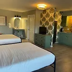 Moon River Marina & Resort