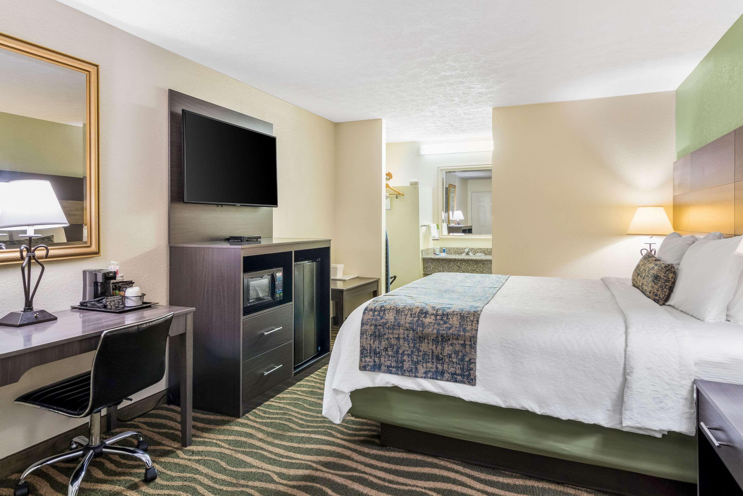 Rodeway Hotel