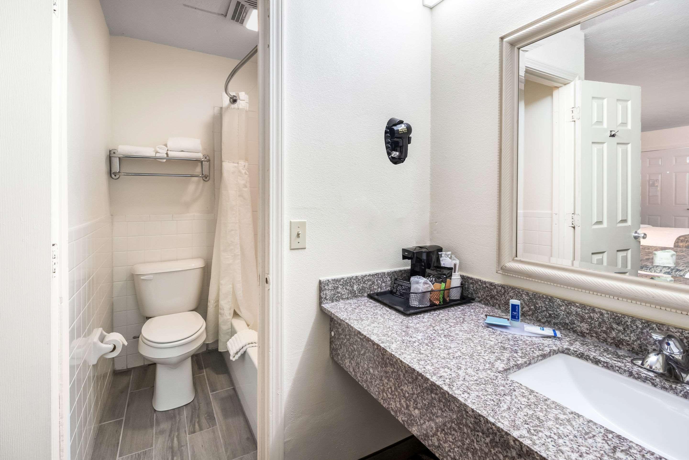 Hotel Rodeway 2*