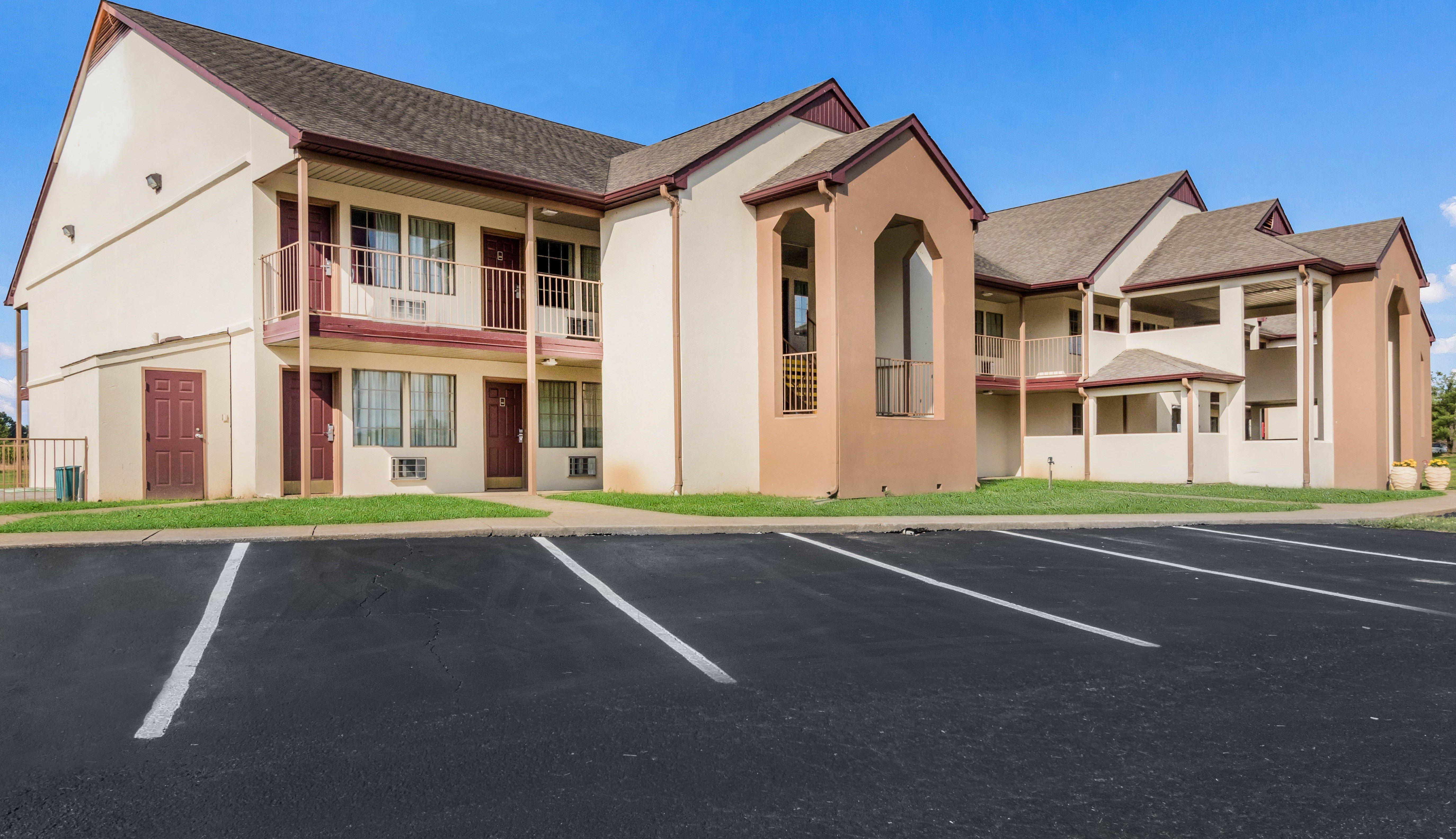 Motel Red Roof 2*