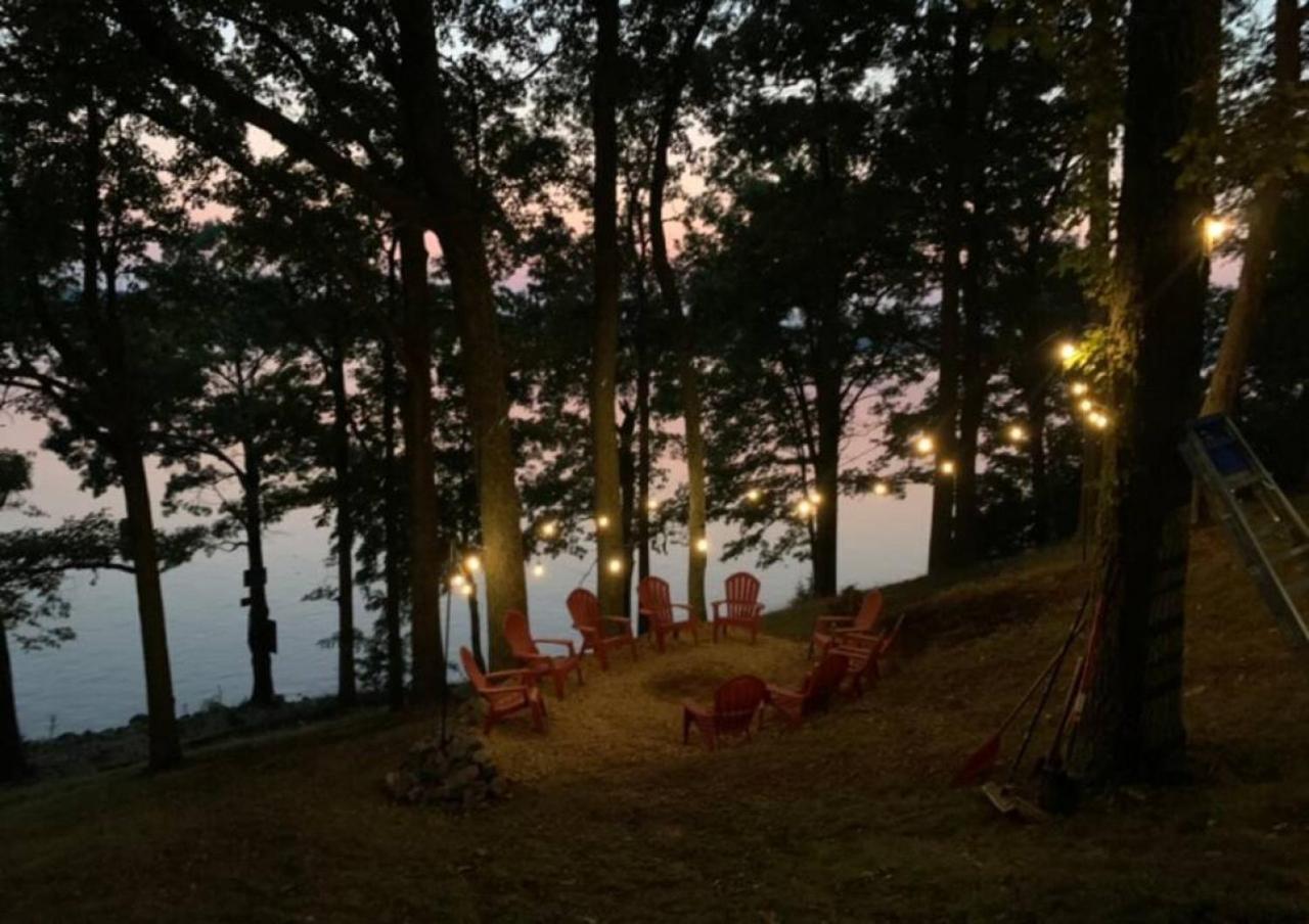 Panoramic Sunset View Waterfront Firepit Holiday home *