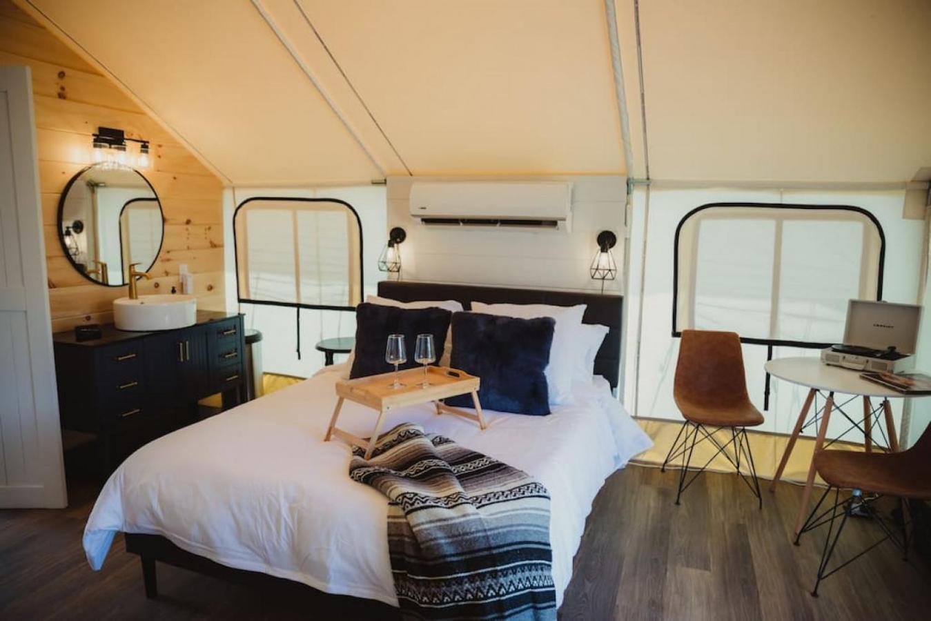 Luxury tent The Skinner, Luxury Safari Tent