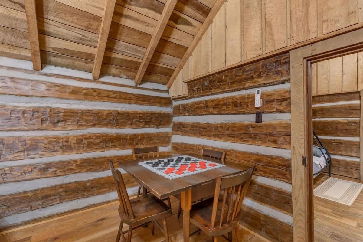 Holiday home Hickory Haven - Stunning Views - Private Dock
