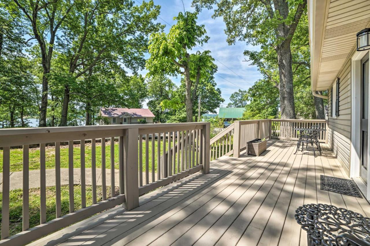 Holiday home Barkley Waterfront With Deck And Boat Dock! *